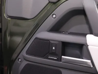 2026 لاند روفر ديفيندر اس اي