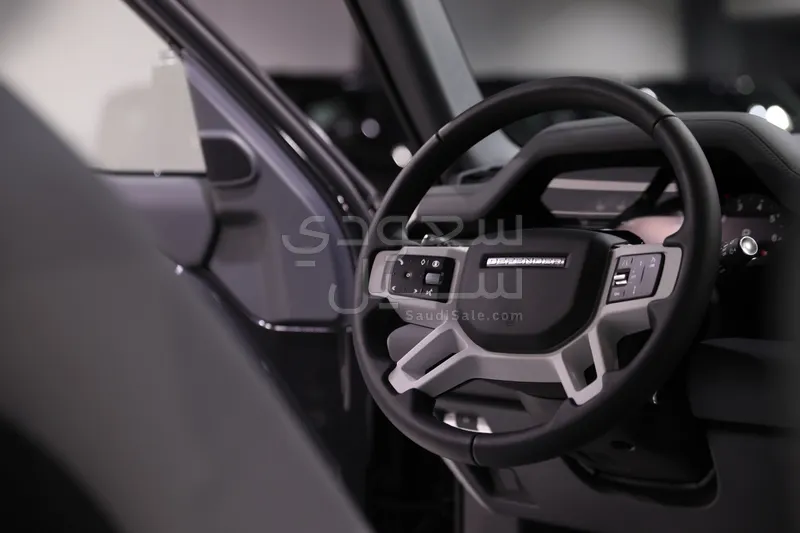 2026 لاند روفر ديفيندر اس اي