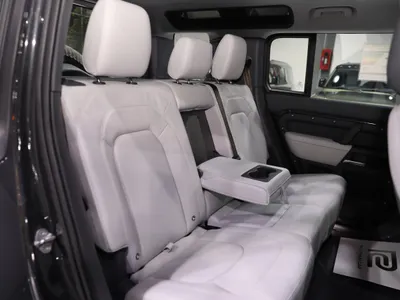 2026 لاند روفر ديفيندر اس اي