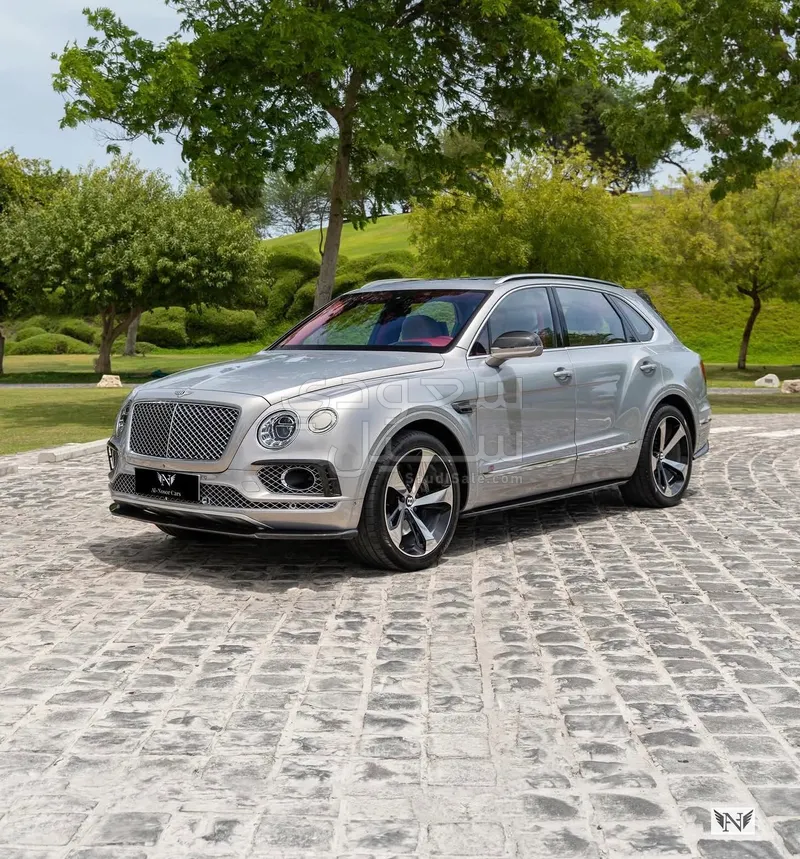 2017 بنتلي بنتايجا الاصدار الاول
