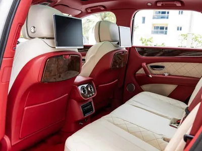 2017 بنتلي بنتايجا الاصدار الاول