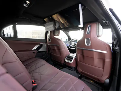 2024 بي ام دبليو الفئة السابعة 735 إل أي