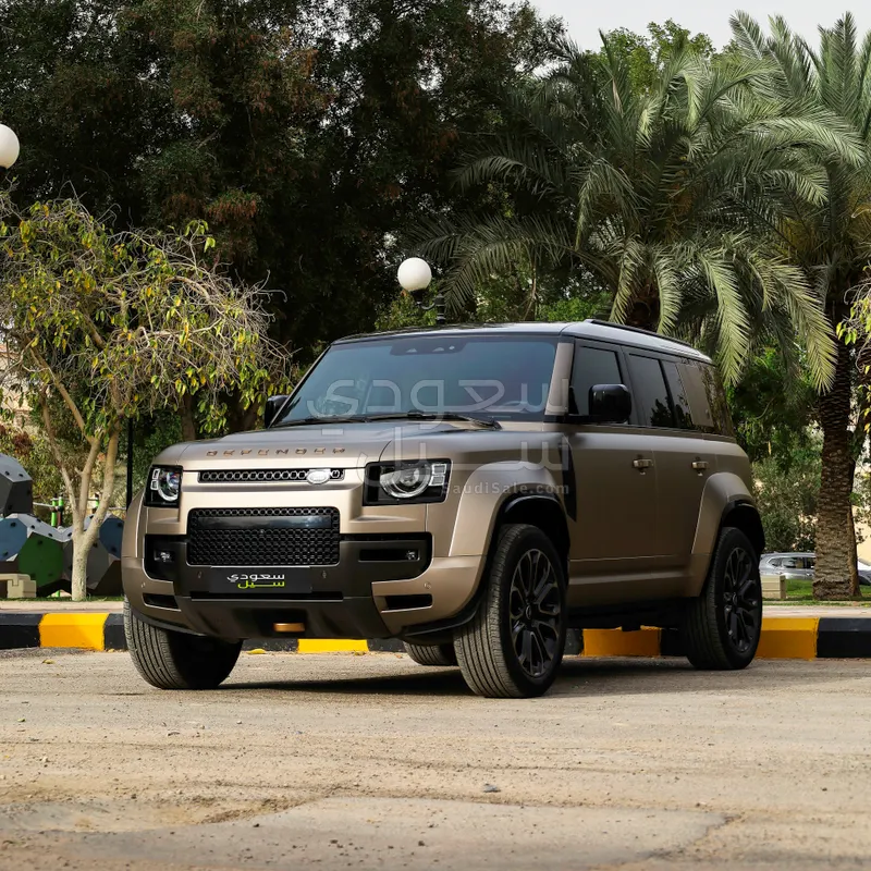 2025 لاند روفر ديفيندر اوكتا