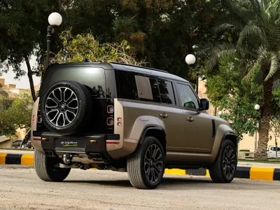 2025 لاند روفر ديفيندر اوكتا