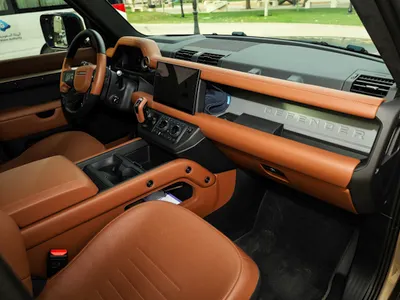 2025 لاند روفر ديفيندر اوكتا