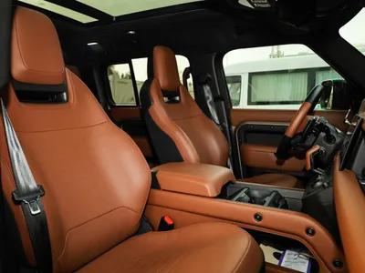 2025 لاند روفر ديفيندر اوكتا