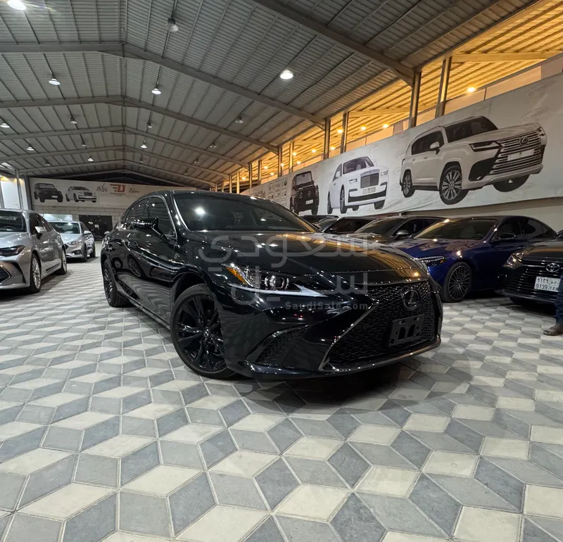 2025 لكزس إي إس 350 اف سبورت