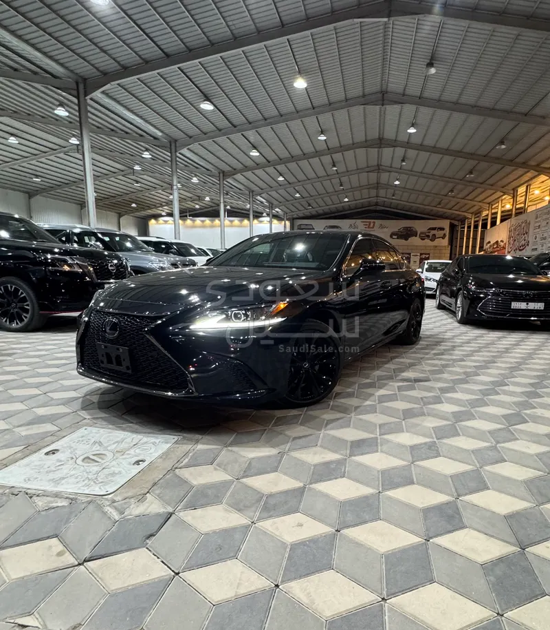 2025 لكزس إي إس 350 اف سبورت