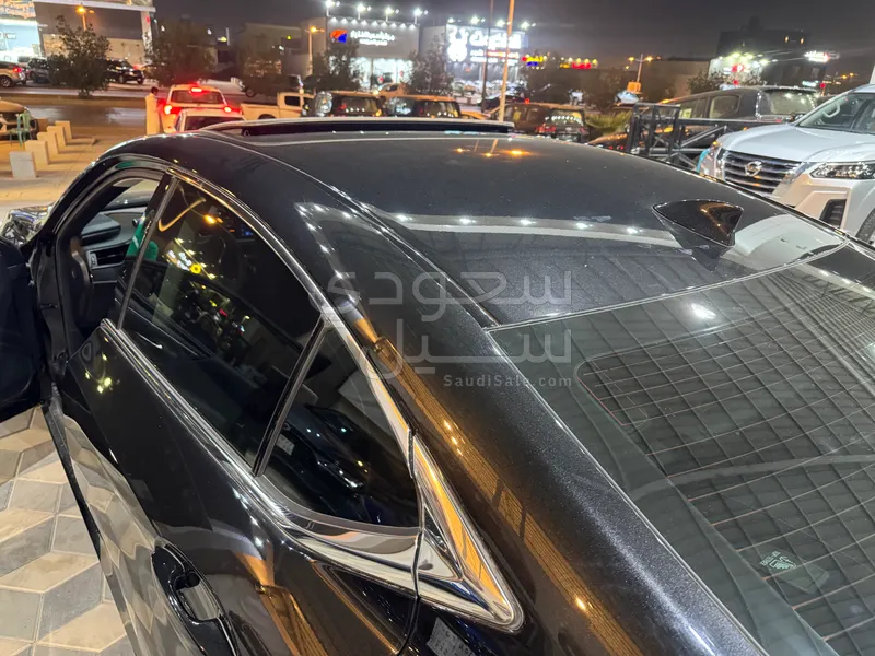 2025 لكزس إي إس 350 اف سبورت