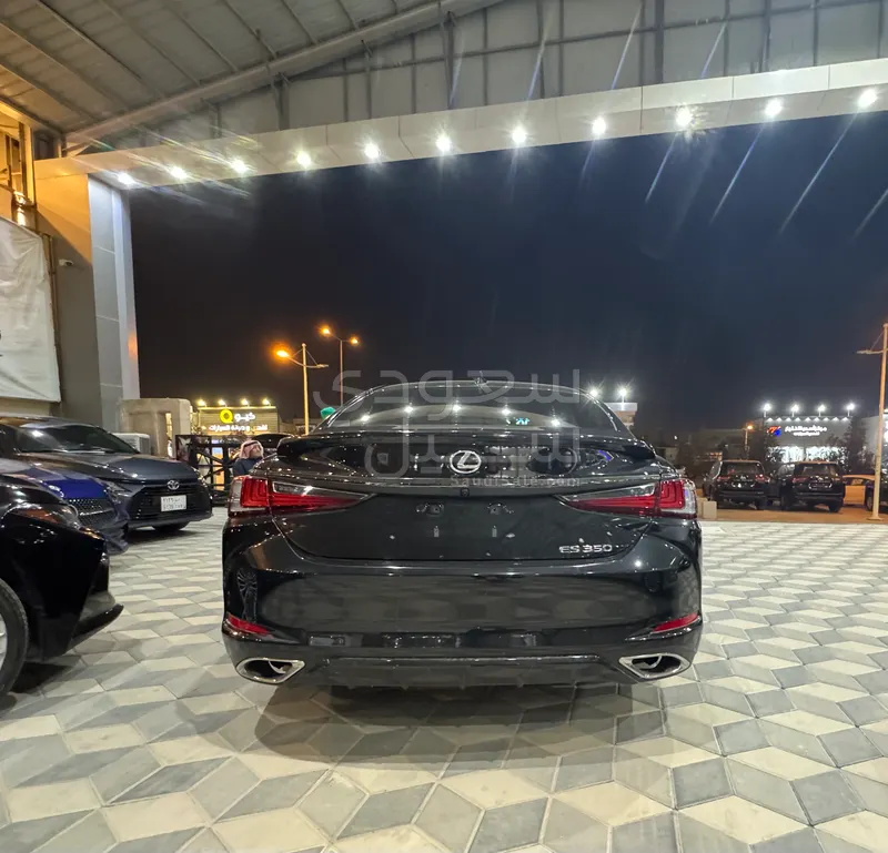 2025 لكزس إي إس 350 اف سبورت