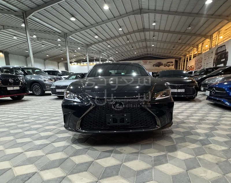 2025 لكزس إي إس 350 اف سبورت