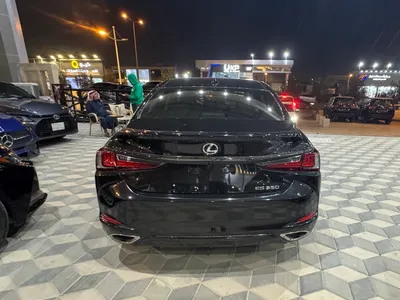 2025 لكزس إي إس 350 اف سبورت