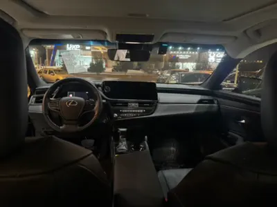 2025 لكزس إي إس 350 اف سبورت