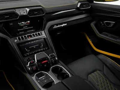 2023 لمبرجيني اوروس بيرفورمانتي