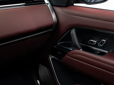 2025 لاند روفر رينج روفر اوتوبيوغرافي ال