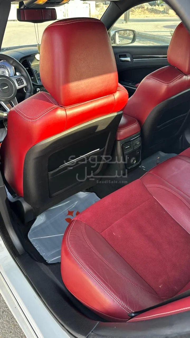 2013 كرايسلر 300 اس ار تي 8