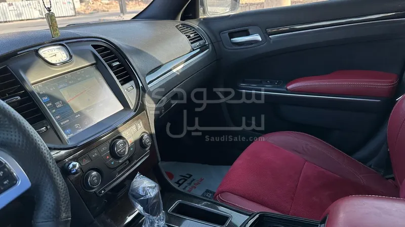 2013 كرايسلر 300 اس ار تي 8