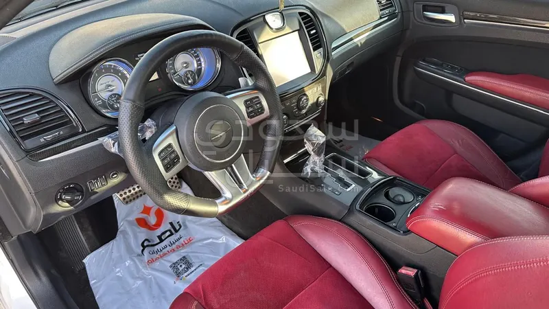 2013 كرايسلر 300 اس ار تي 8