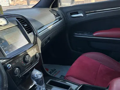 2013 كرايسلر 300 اس ار تي 8