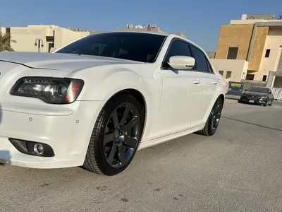 2013 كرايسلر 300 اس ار تي 8