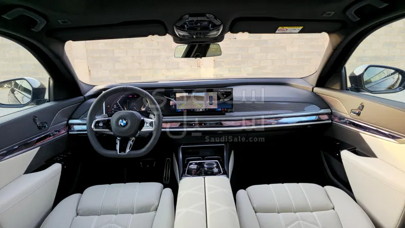 2026 بي ام دبليو الفئة السابعة 735 إل أي