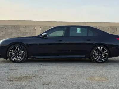 2026 بي ام دبليو الفئة السابعة 735 إل أي