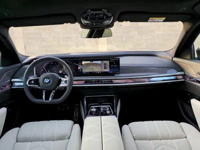 2026 بي ام دبليو الفئة السابعة 735 إل أي