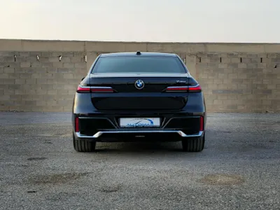 2026 بي ام دبليو الفئة السابعة 735 إل أي