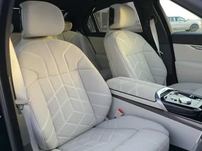 2026 بي ام دبليو الفئة السابعة 735 إل أي