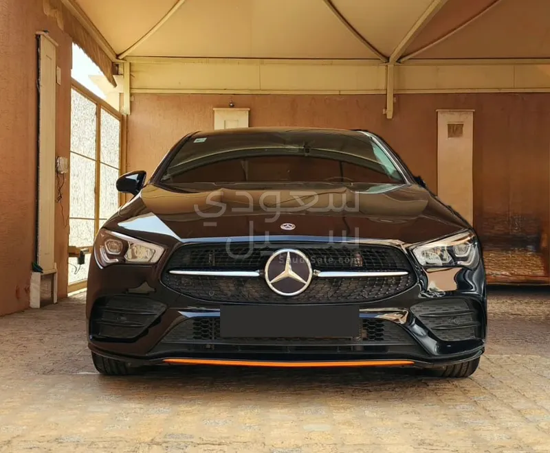 2020 مرسيدس - بنز سي إل أي 200 الاصدار الاول
