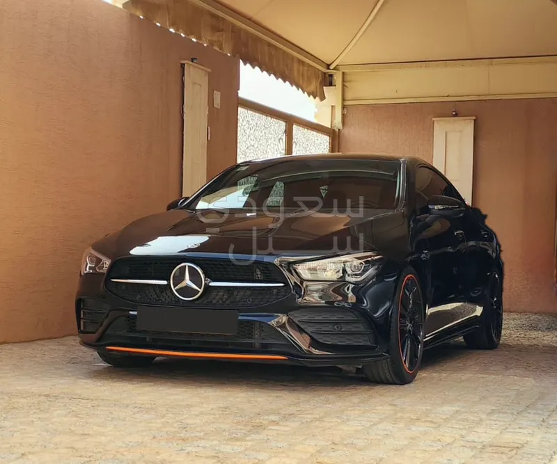 2020 مرسيدس - بنز سي إل أي 200 الاصدار الاول