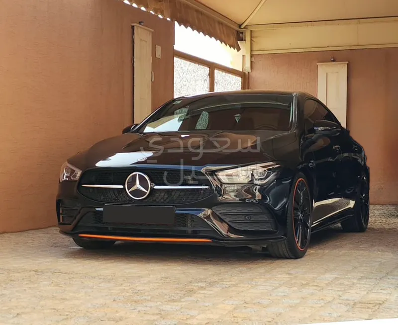 2020 مرسيدس - بنز سي إل أي 200 الاصدار الاول