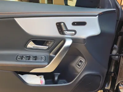 2020 مرسيدس - بنز سي إل أي 200 الاصدار الاول