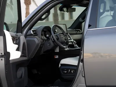 2025 لكزس إل إكس 600