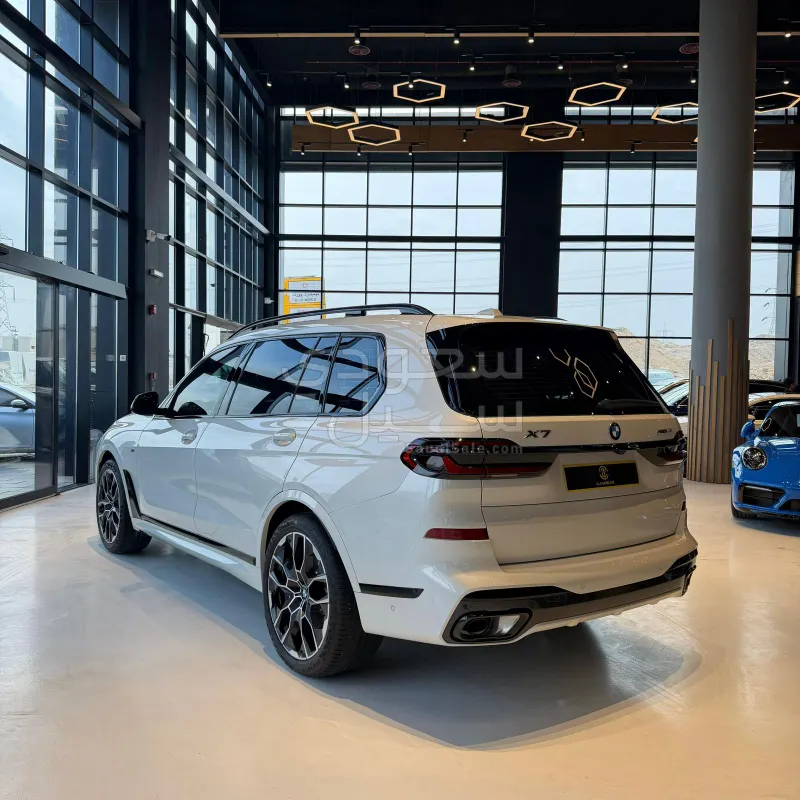 2024 بي ام دبليو الفئة اكس 7