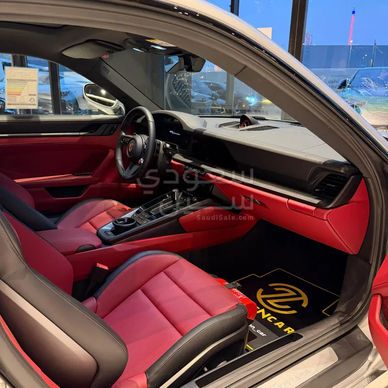 2026 بورش 911 كاريرا