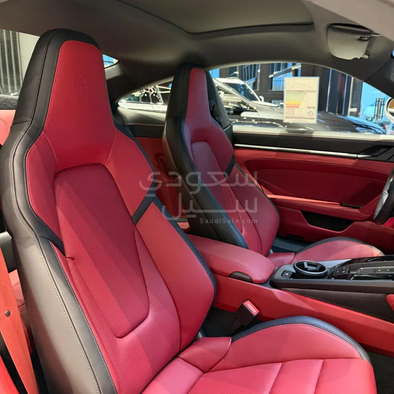 2026 بورش 911 كاريرا