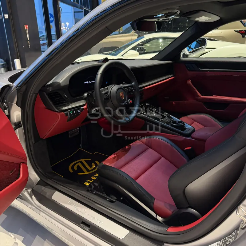 2026 بورش 911 كاريرا