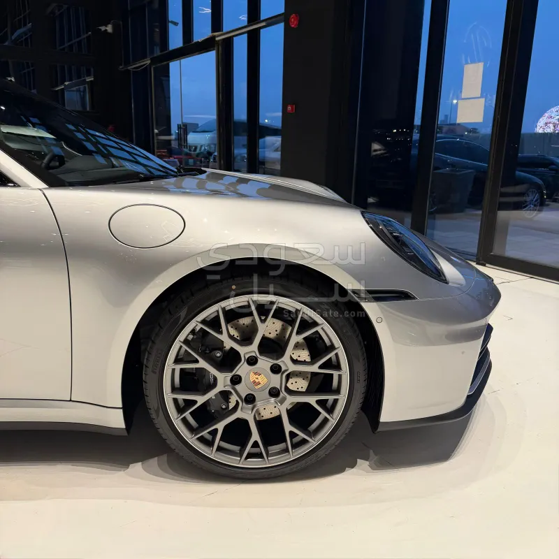 2026 بورش 911 كاريرا