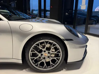 2026 بورش 911 كاريرا