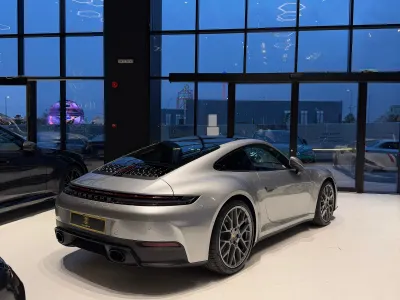 2026 بورش 911 كاريرا