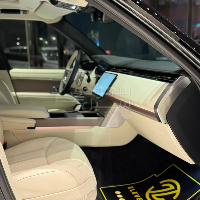 2025 لاند روفر رينج روفر اتش اس اي