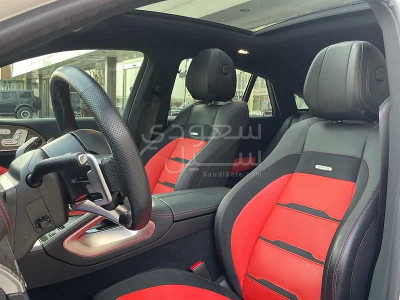 2024 مرسيدس - بنز جي إل إي 53 أي إم جي