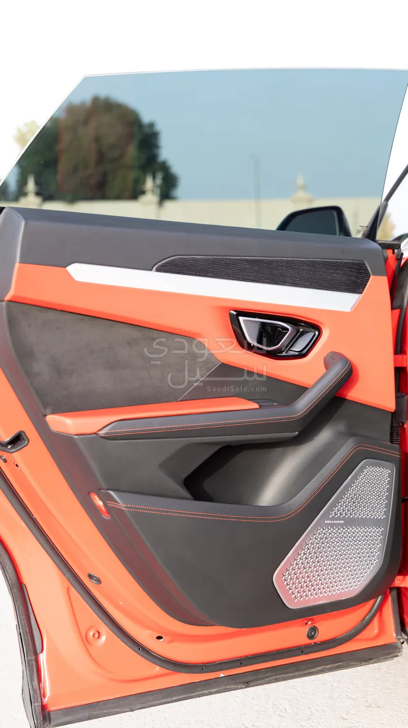 2019 Lamborghini URUS