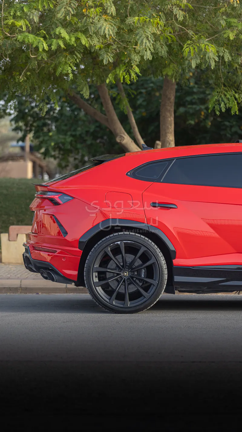 2019 Lamborghini URUS
