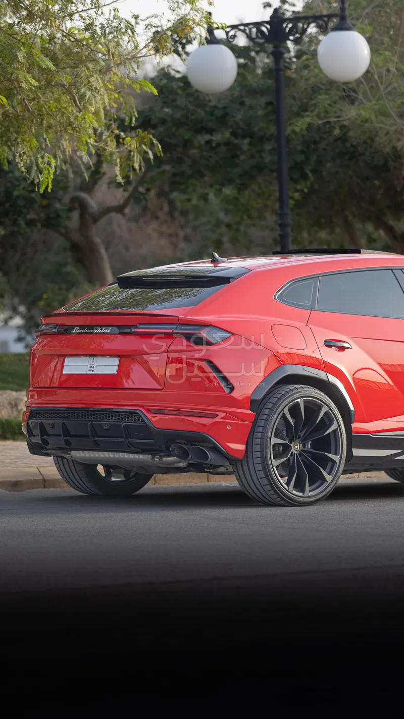 2019 Lamborghini URUS