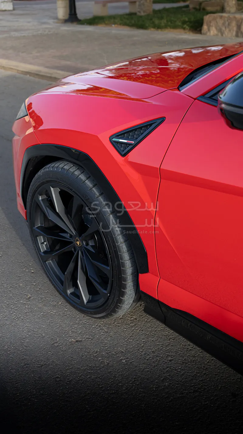 2019 Lamborghini URUS