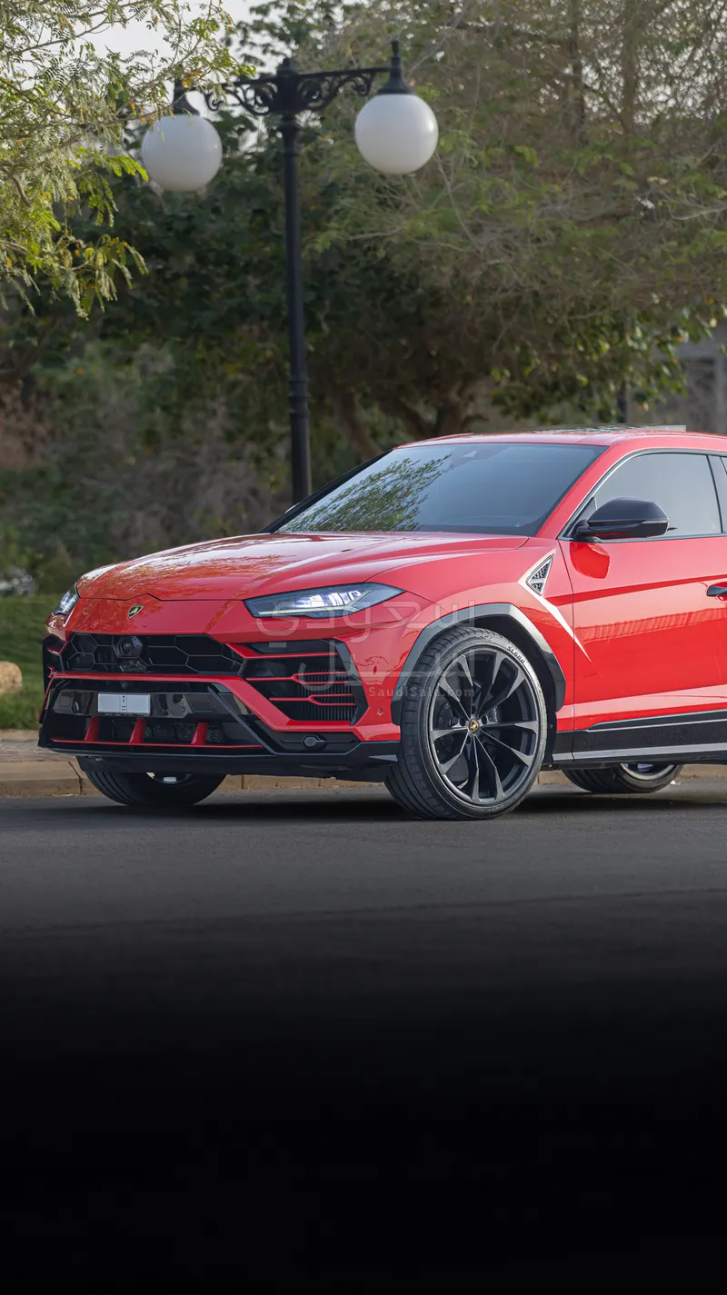 2019 Lamborghini URUS