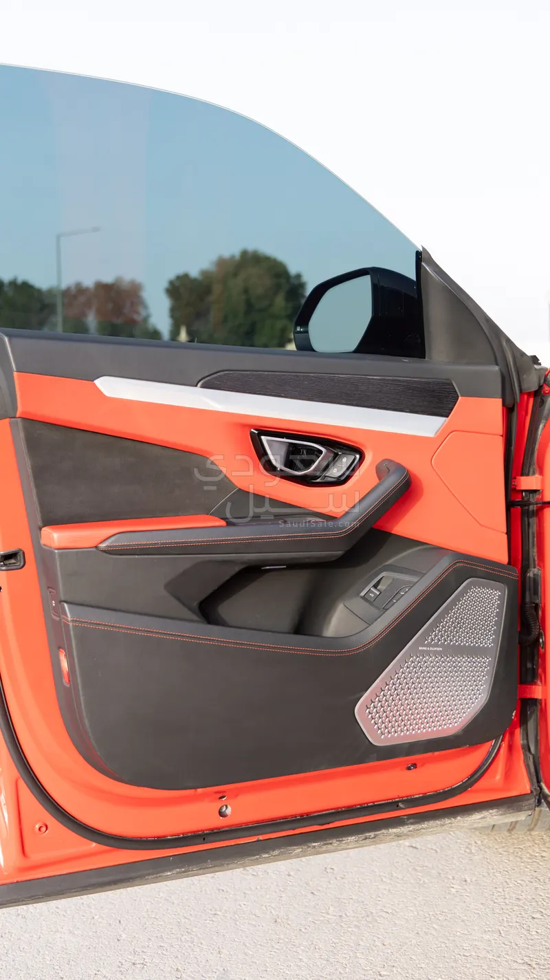 2019 Lamborghini URUS