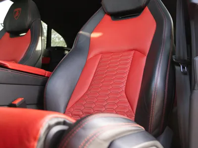 2019 Lamborghini URUS